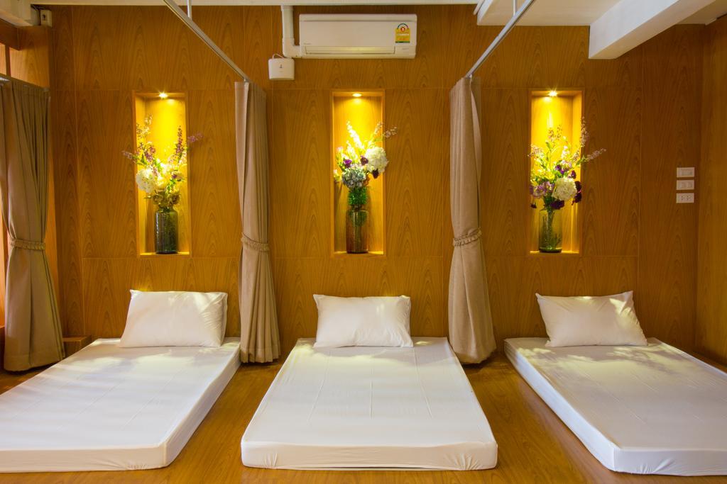 Hotel At Ease Bijou Chiang Mai Zewnętrze zdjęcie