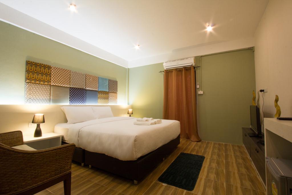 Hotel At Ease Bijou Chiang Mai Zewnętrze zdjęcie