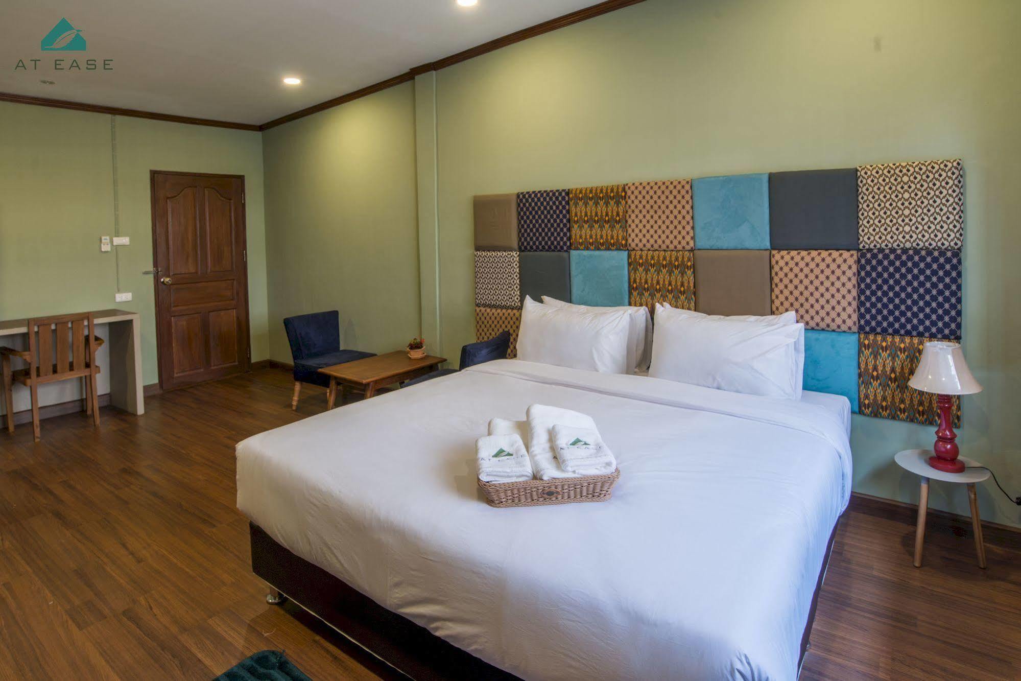 Hotel At Ease Bijou Chiang Mai Zewnętrze zdjęcie