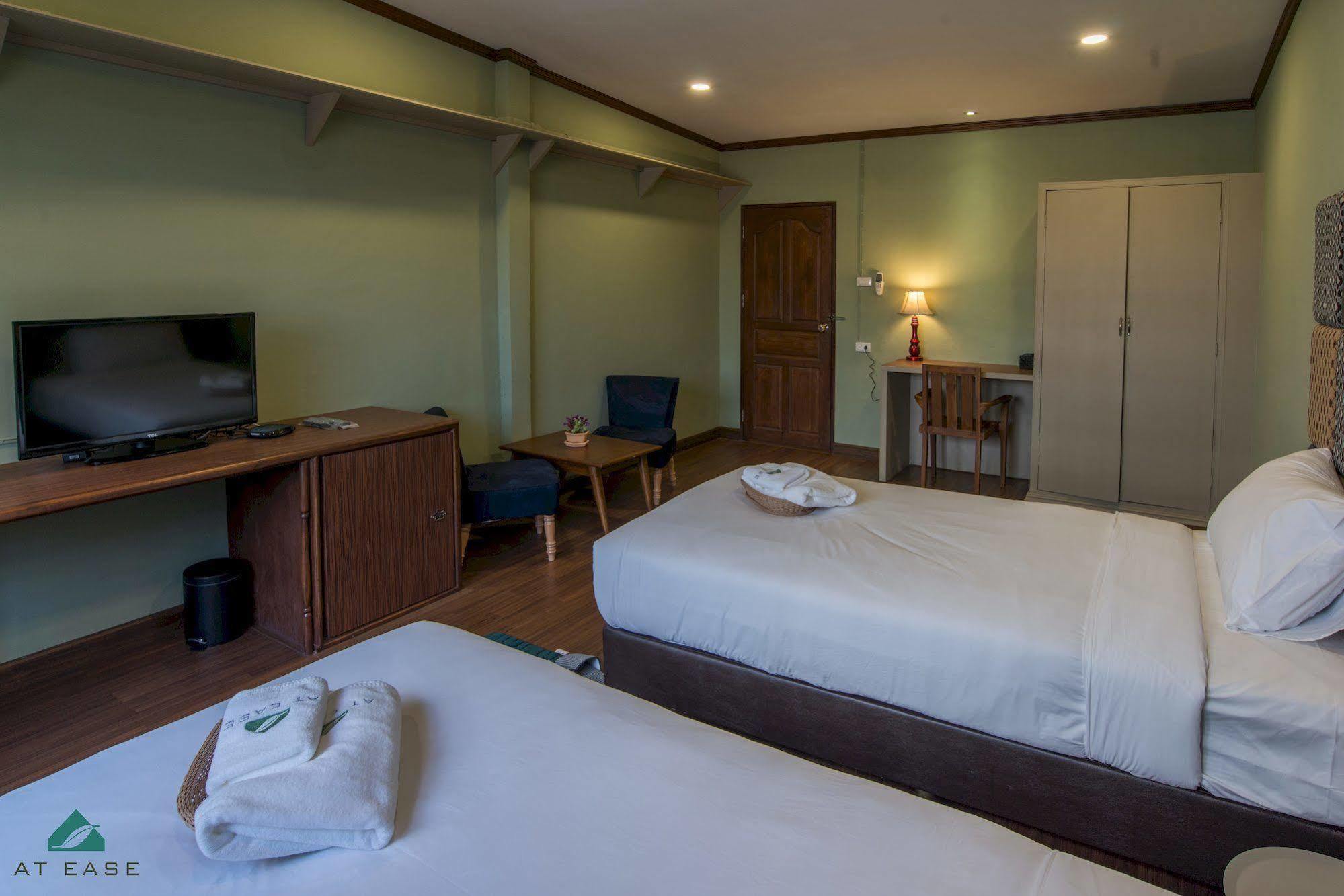 Hotel At Ease Bijou Chiang Mai Zewnętrze zdjęcie